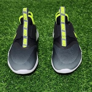 Nike Youth Flex Runner  (NEW NO TAGS)